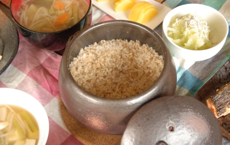 玄米はアトピーの治癒に役立つバランス栄養食